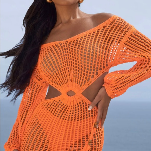 Beach cover up - Picture 3 of 3